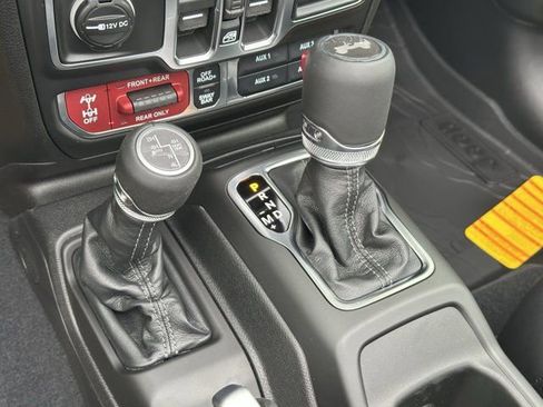 New 2026 Jeep Wrangler Unlimited Rubicon image 27