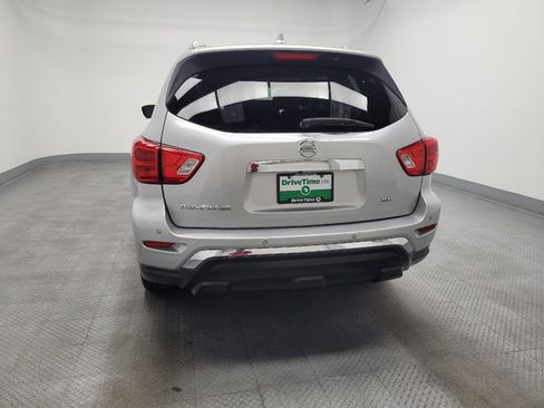 Used 2019 Nissan Pathfinder SL FWD image 6