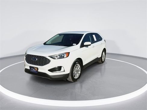 Certified 2023 Ford Edge SEL image 4