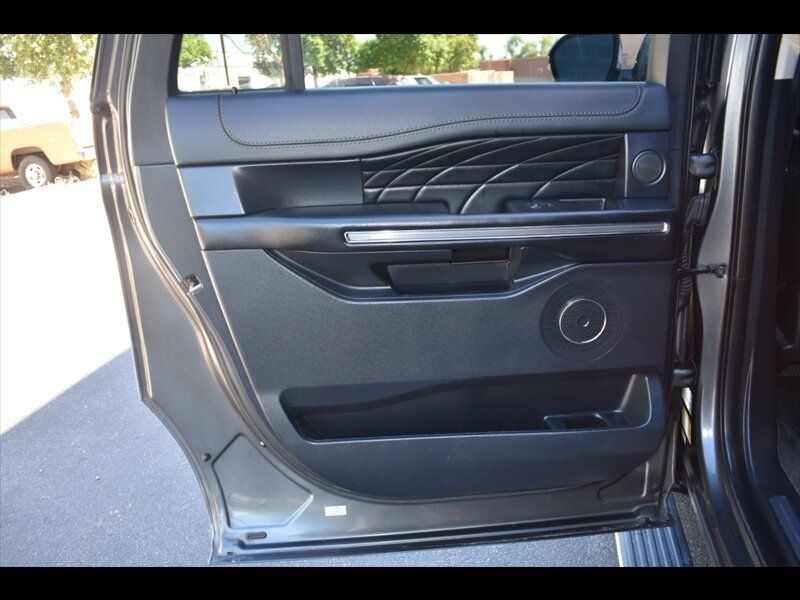 Used 2020 Ford Expedition Max Platinum AWD/4WD image 21