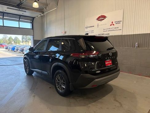 Used 2023 Nissan Rogue S AWD/4WD image 6