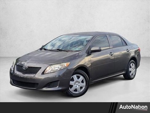Used 2010 Toyota Corolla LE image 1