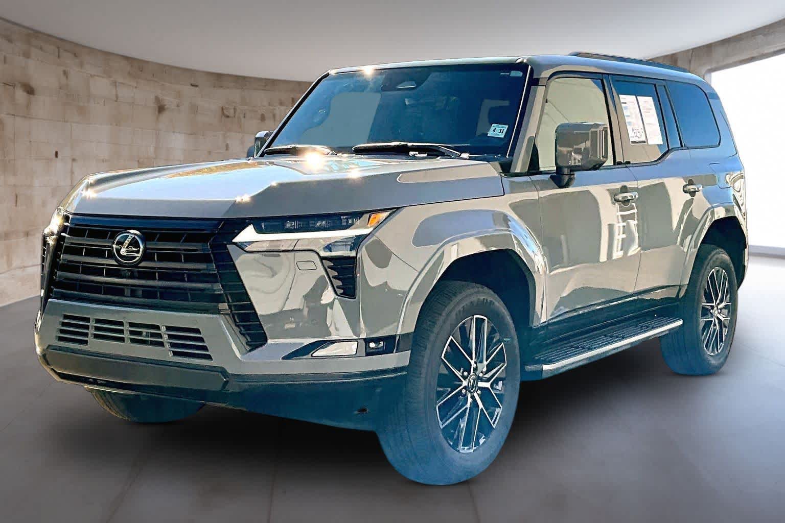 Certified 2026 Lexus GX 550 w/ Accessory Package (2T) AWD/4WD image 3