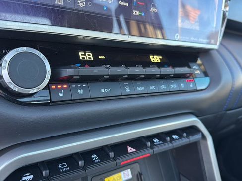 Used 2022 Toyota Tundra Platinum w/ Advanced Package image 26