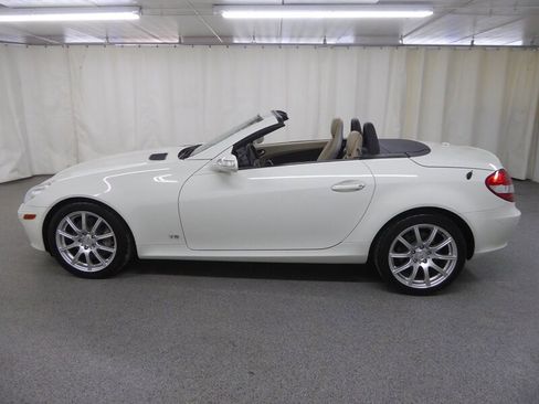 Used 2007 Mercedes-Benz SLK 350 image 4