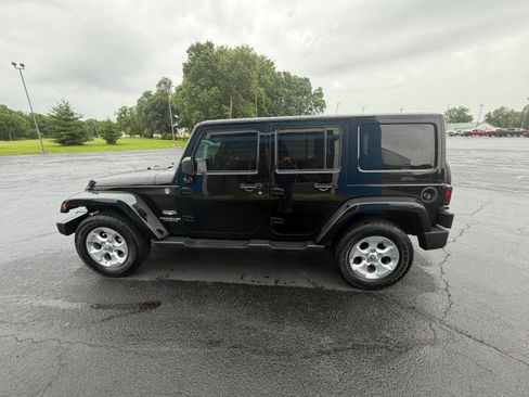 Used 2015 Jeep Wrangler Unlimited Sahara w/ Trailer Tow Group AWD/4WD image 10