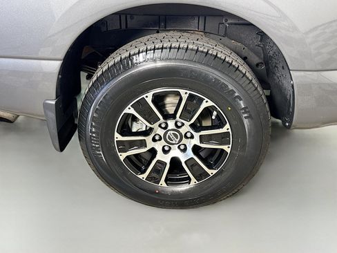 Used 2021 Nissan Titan SV w/ SV Convenience Package AWD/4WD image 33