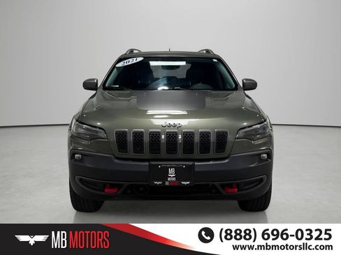 Used 2021 Jeep Cherokee Trailhawk AWD/4WD image 2