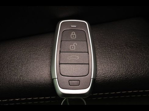 Used 2020 Jeep Cherokee Limited AWD/4WD image 13