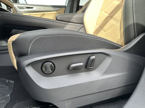 New 2026 Volkswagen Atlas Cross Sport SE image 23