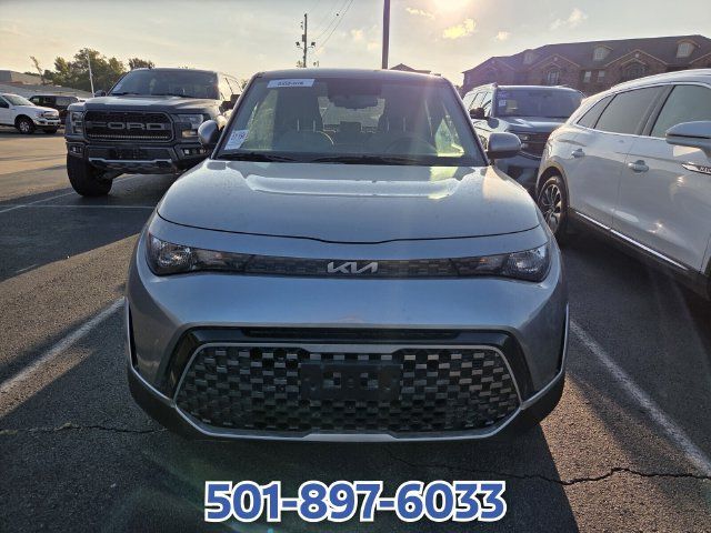 Used 2023 Kia Soul EX FWD image 2