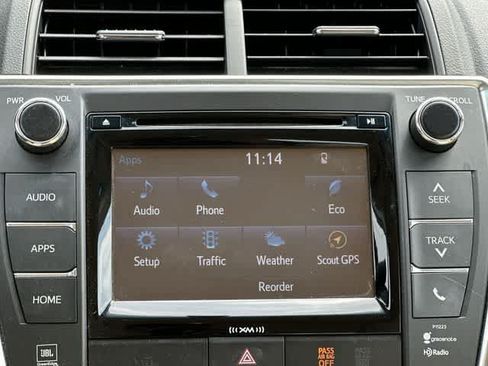Used 2017 Toyota Camry XLE FWD image 11