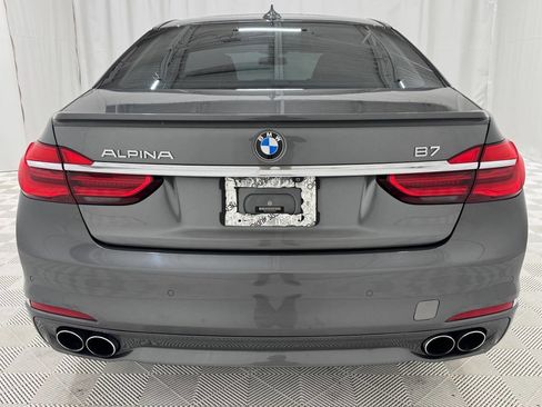 Used 2017 BMW ALPINA B7 xDrive image 4