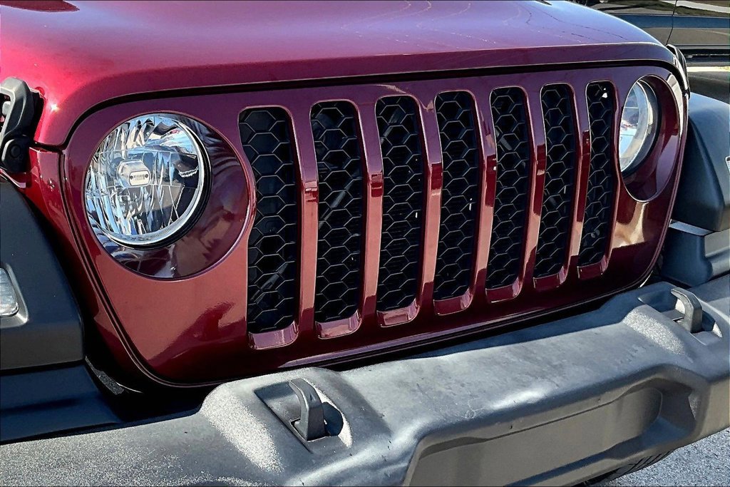 Used 2021 Jeep Gladiator Sport w/ Trailer Tow Package AWD/4WD image 31