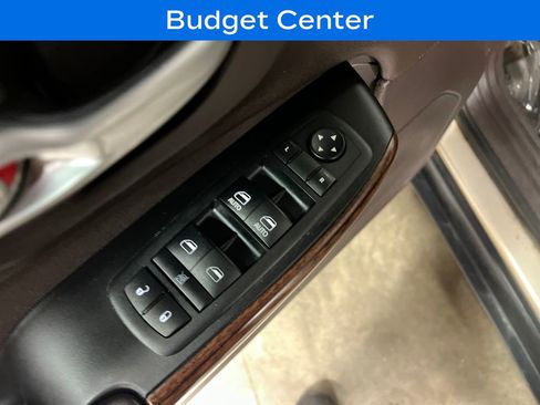 Used 2014 Jeep Cherokee Latitude w/ Cold Weather Group AWD/4WD image 16