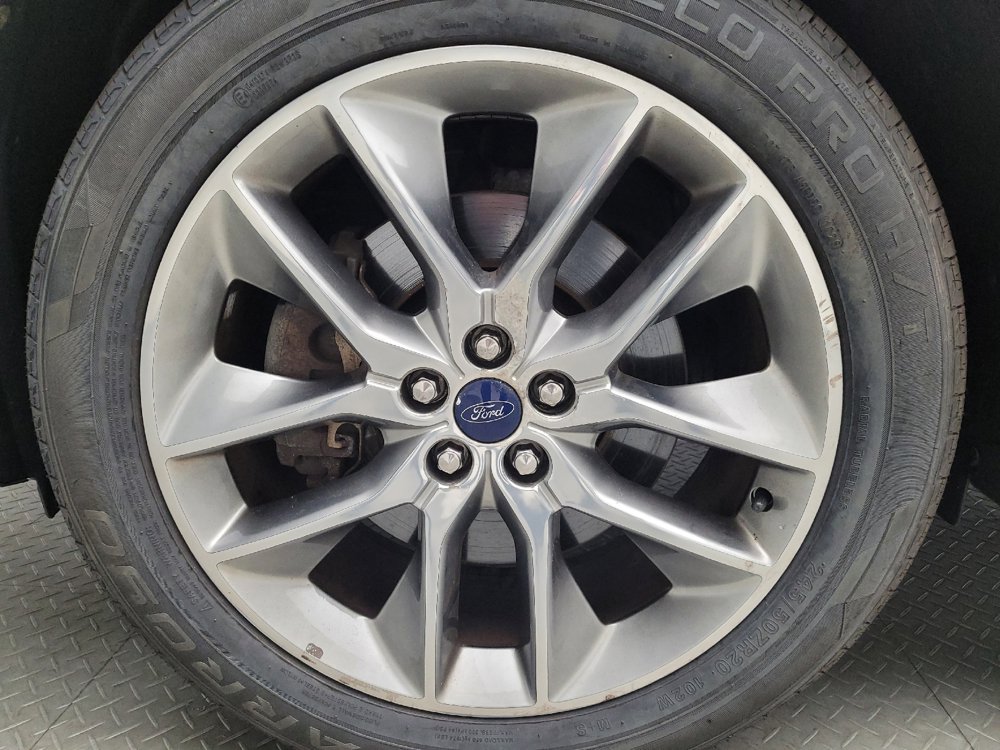Used 2015 Ford Edge Titanium w/ Equipment Group 301A AWD/4WD image 31