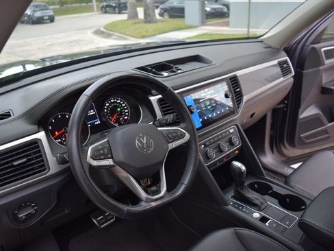 Used 2021 Volkswagen Atlas SE w/ Panoramic Sunroof Package image 46