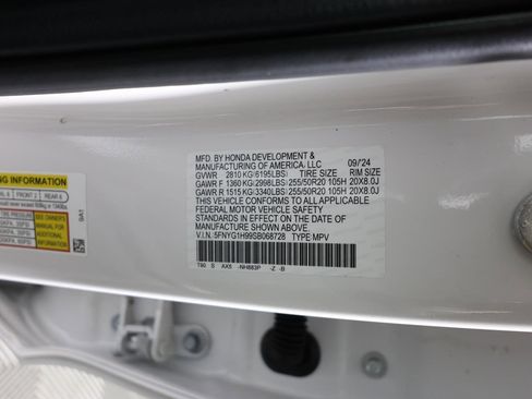 Used 2025 Honda Pilot Black Edition image 31