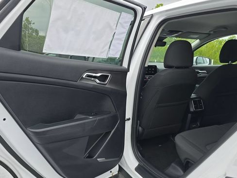 New 2026 Kia Sportage LX w/ LX Convenience Package AWD/4WD image 15