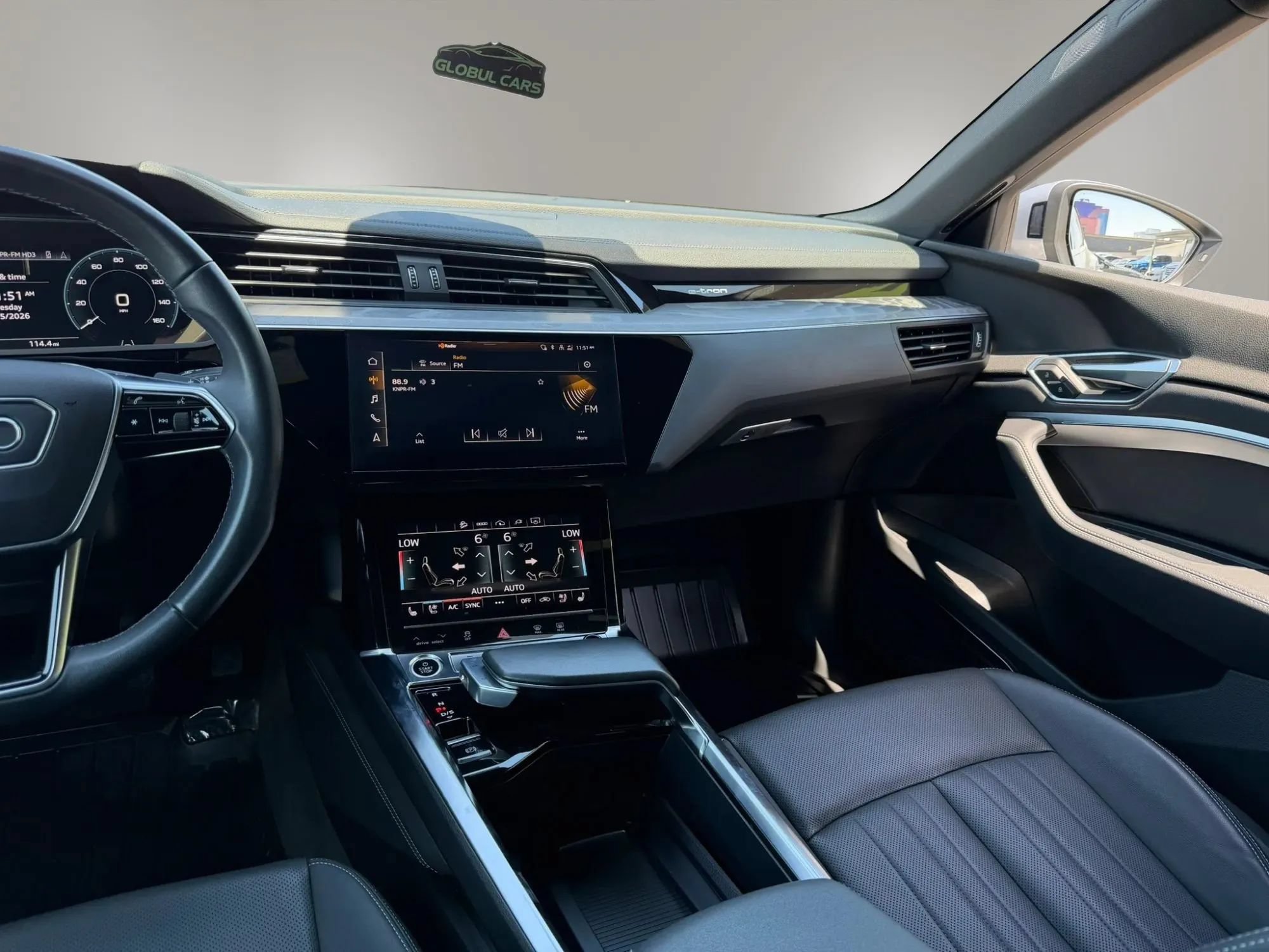 Used 2023 Audi e-tron Premium Plus AWD/4WD image 23