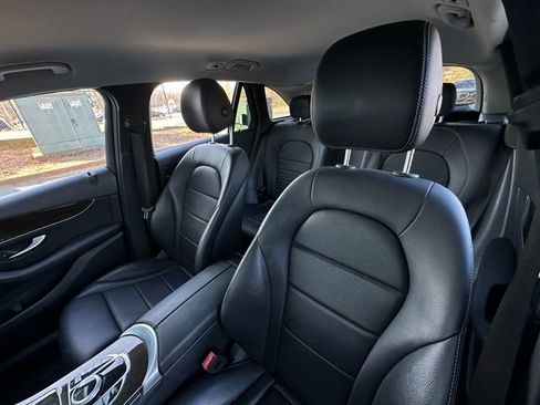 Used 2019 Mercedes-Benz GLC 300 image 10