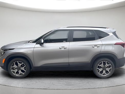 Used 2022 Kia Seltos EX AWD/4WD image 6