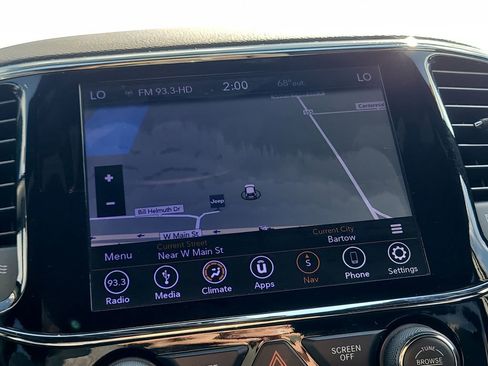 Used 2019 Jeep Grand Cherokee Laredo w/ 18" Wheel & 8.4" Radio Group image 19