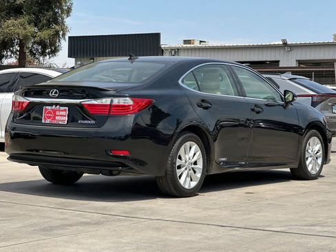 Used 2013 Lexus ES 300h w/ Premium Pkg FWD image 3