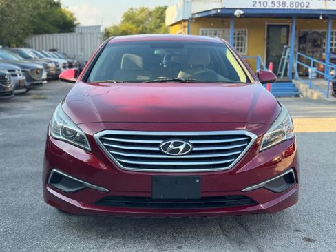 Used 2016 Hyundai Sonata SE w/ Winter Weather Package image 2
