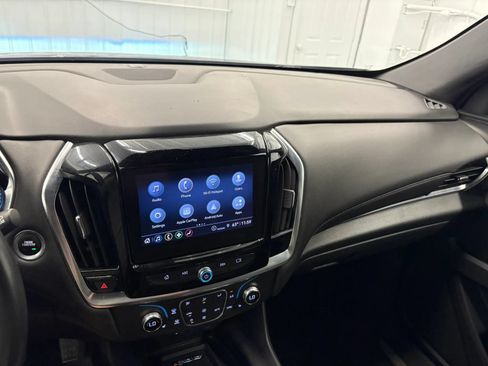Used 2022 Chevrolet Traverse LT FWD image 67