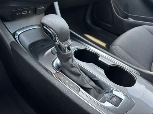 Used 2024 Chevrolet Malibu LT image 18