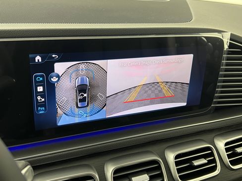 Used 2025 Mercedes-Benz GLE 450 4MATIC image 31