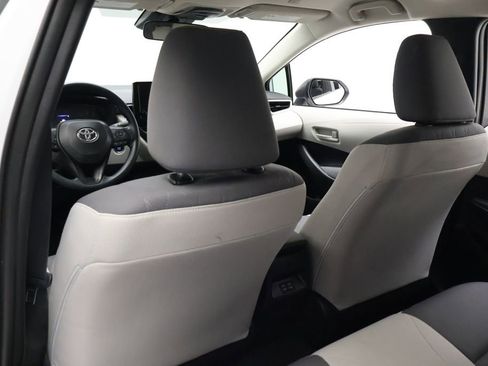 Used 2025 Toyota Corolla LE w/ Convenience Package image 21