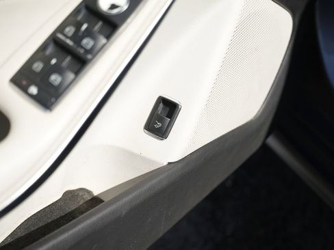 Used 2018 Mercedes-Benz CLA 250 4MATIC image 39