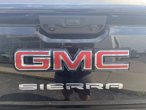 Used 2025 GMC Sierra 1500 Elevation w/ LPO, Elevation Black Package AWD/4WD image 16