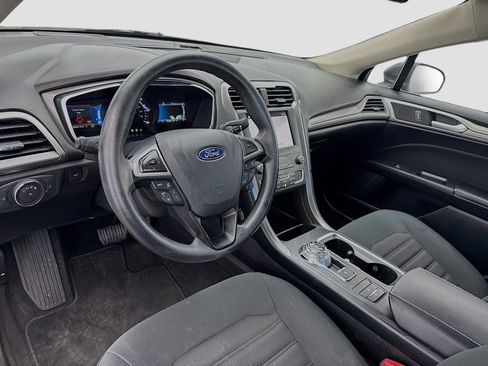 Used 2019 Ford Fusion SE image 7