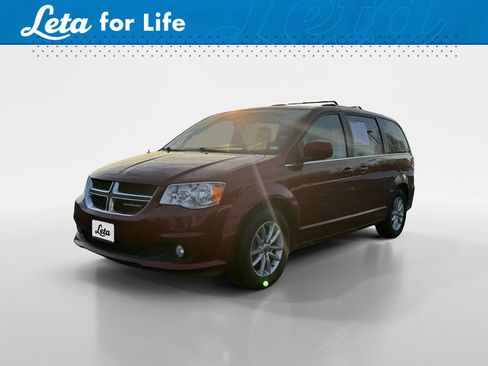 Used 2019 Dodge Grand Caravan SXT w/ Driver Convenience Group FWD image 1