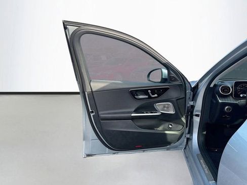 Used 2024 Mercedes-Benz C 300 Sedan image 21