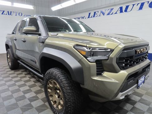 Used 2024 Toyota Tacoma Trailhunter Crew Cab image 3