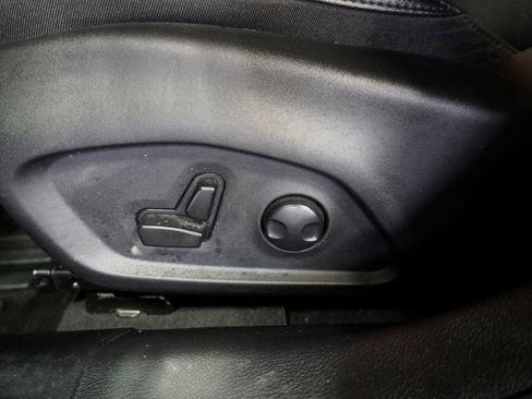 Used 2023 Jeep Compass Latitude image 13