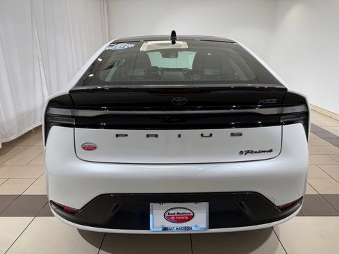 Certified 2024 Toyota Prius Prime Premium w/ Advanced Technology Package FWD image 4