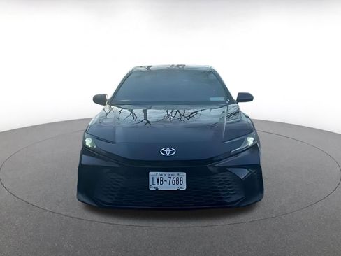 Used 2025 Toyota Camry SE image 16