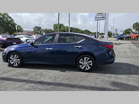 Used 2020 Nissan Altima 2.5 S FWD image 29