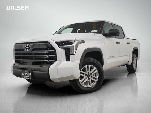 Used 2025 Toyota Tundra SR5 AWD/4WD image 1