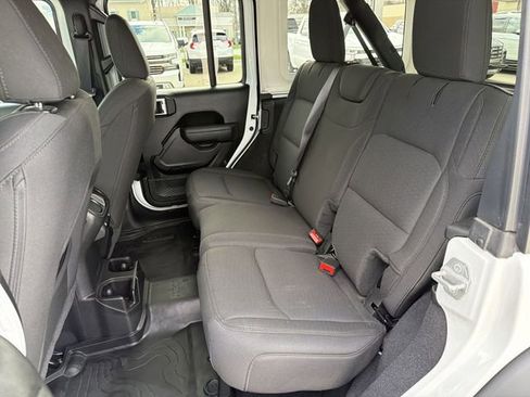 Used 2022 Jeep Wrangler Unlimited Sport AWD/4WD image 23