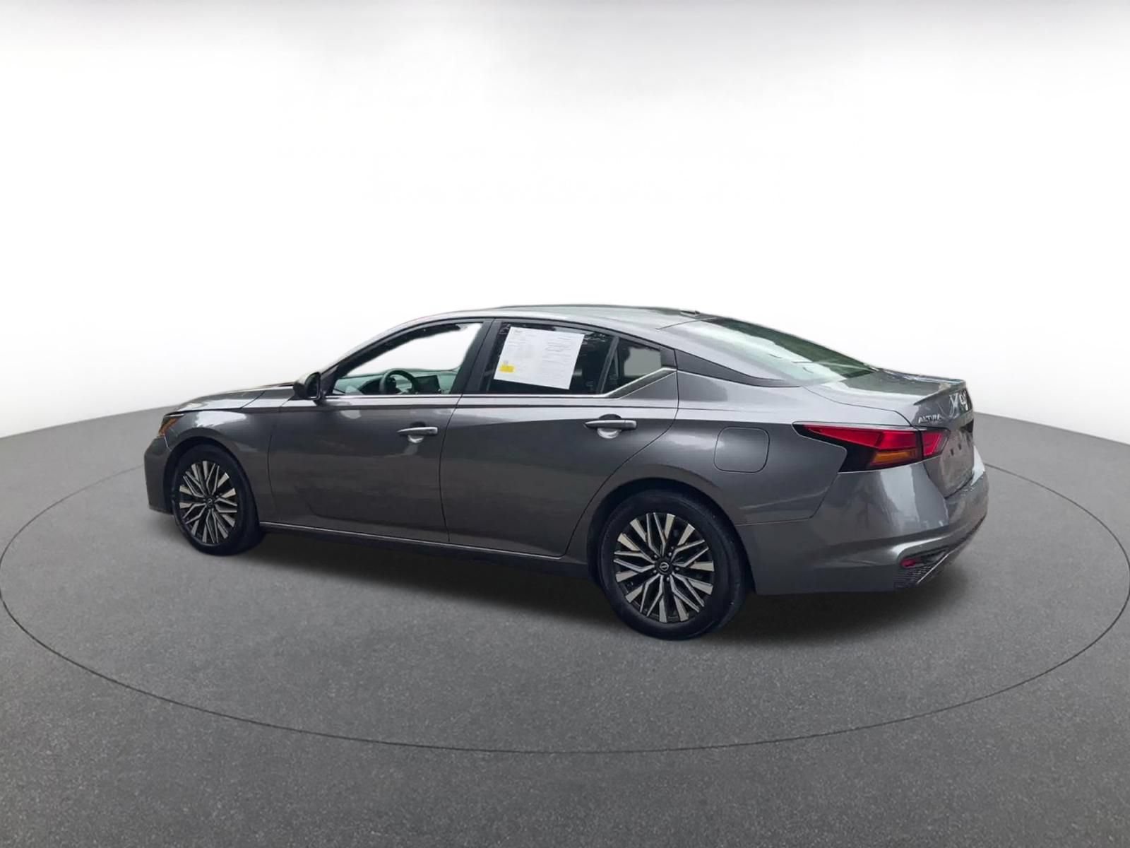 Used 2026 Nissan Altima 2.5 SV FWD image 9