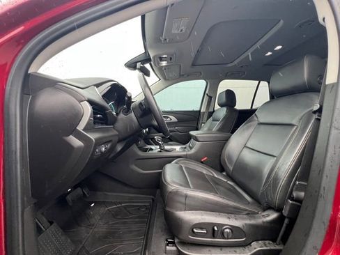 Used 2021 Chevrolet Traverse RS image 14