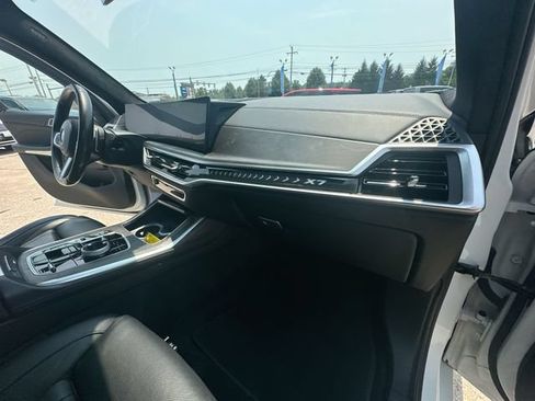 Used 2024 BMW X7 xDrive40i w/ Executive Package AWD/4WD image 32