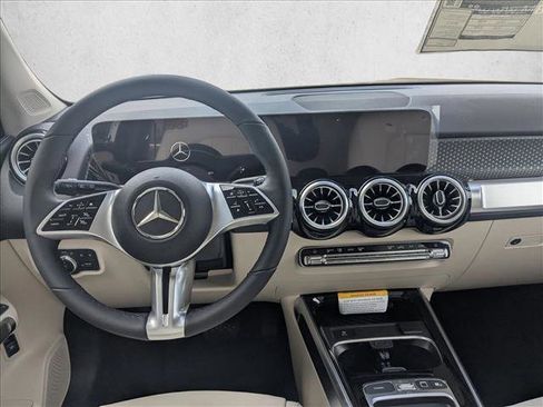 Used 2026 Mercedes-Benz GLB 250 image 11