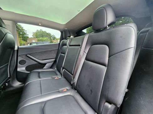 Used 2022 Tesla Model Y Long Range AWD/4WD image 60